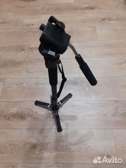 Штатив для фотоаппарата профессиональный