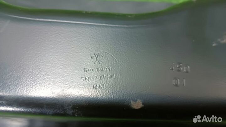 Усилитель заднего бампера Volkswagen Tiguan