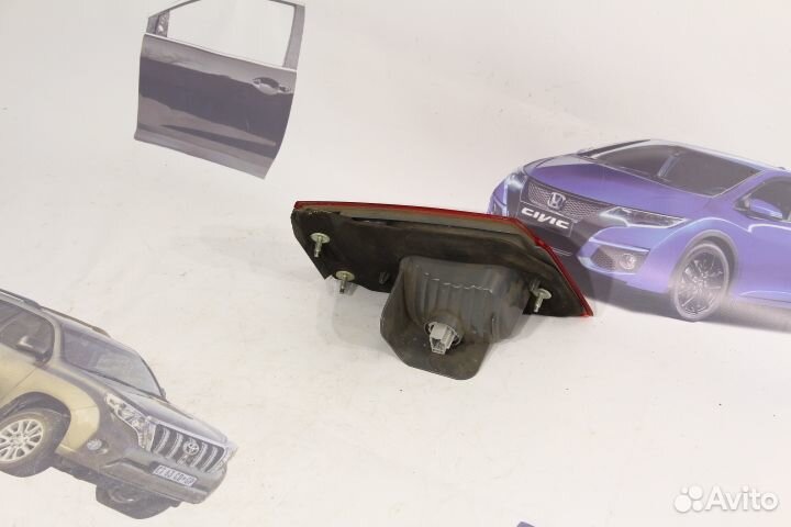 Фонарь крышки багажника задний правый Honda Accord