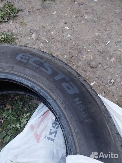 Kumho Ecsta HS51 205/60 R16 92H