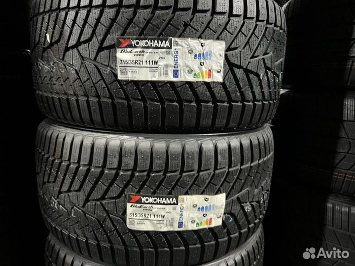 Yokohama BluEarth Winter V905 315/35 R21 и 275/40 R21 108W