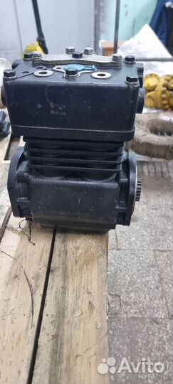 Компрессор воздушный 3417958 на Cummins