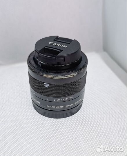Объектив Canon EF-M 28mm f/3.5 Macro IS STM