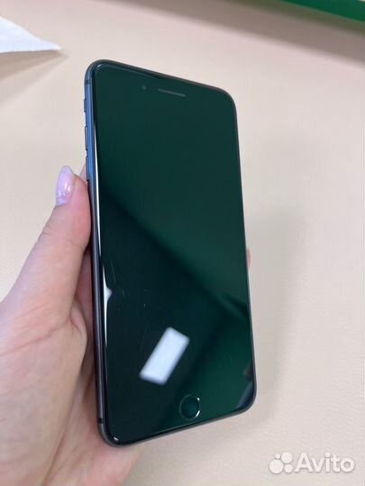 iPhone 8 plus 64gb