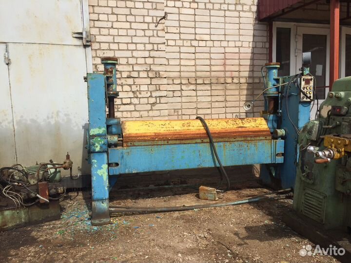 Листогиб с поворотной гибочной балкой И2116