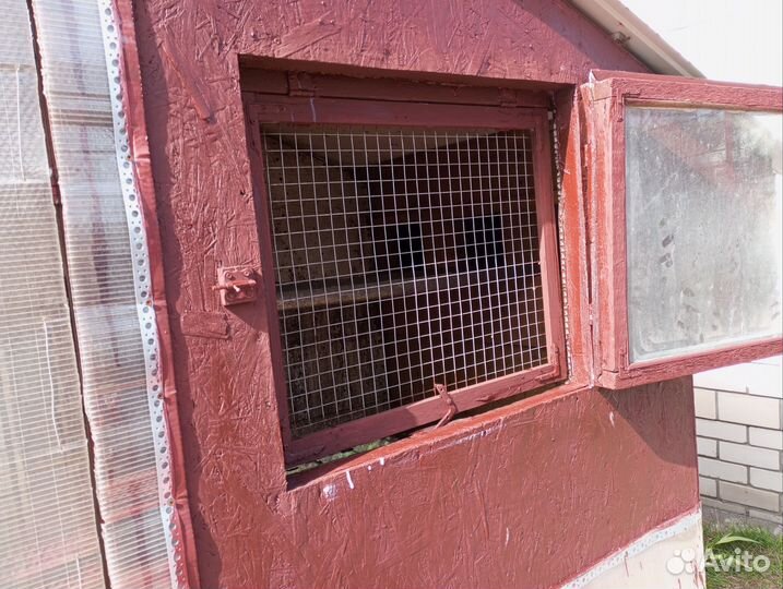 Домик утепленный с выгулом для кур