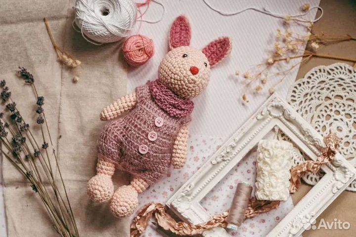 Игрушка зайка, заяц ручной работы вязаный