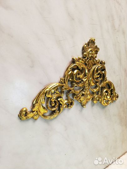 Мебельный орнамент из пластика