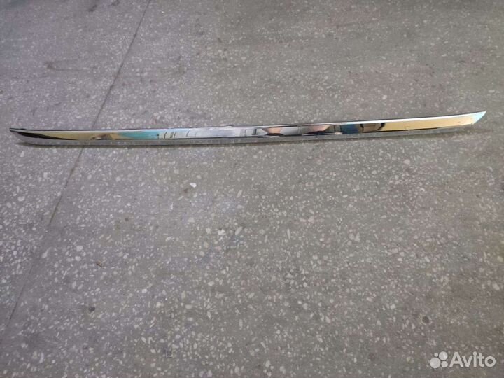 Молдинг заднего бампера Тойота Хайлендер 10-13 г.в