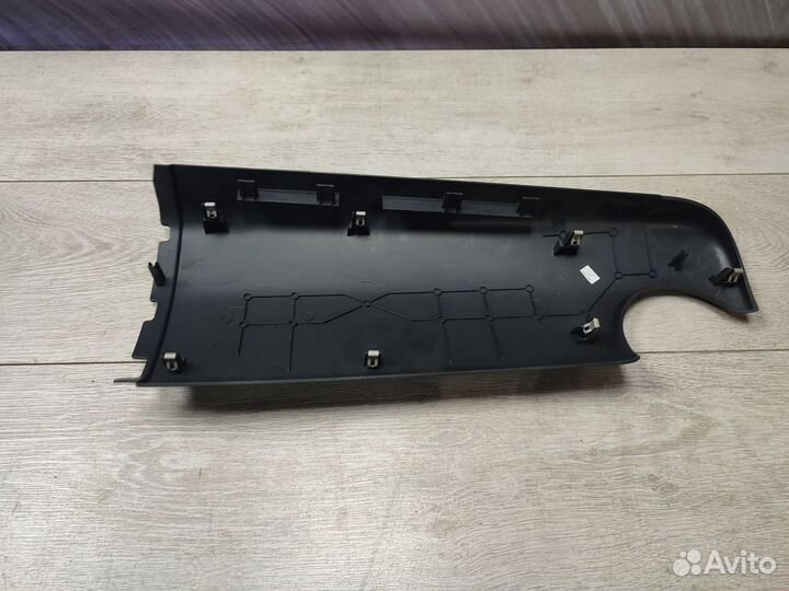 Заглушка торпеды парприза панели Renault duster