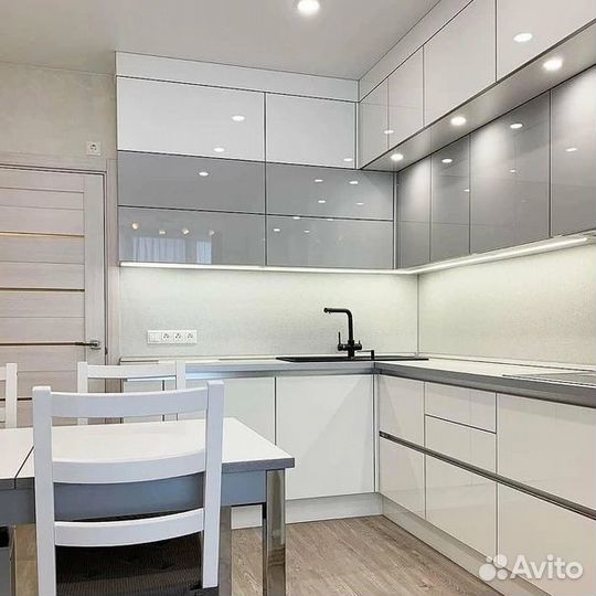 Кухня в современном стиле