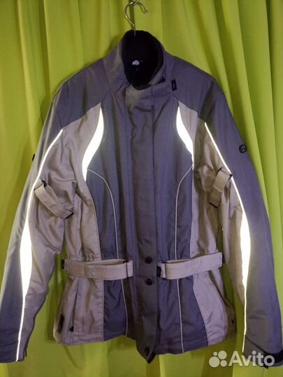 Мотокуртка с защитой