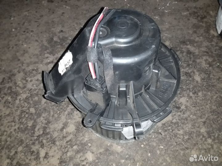 Mercedes benz sprinter 2008 вентилятор печки