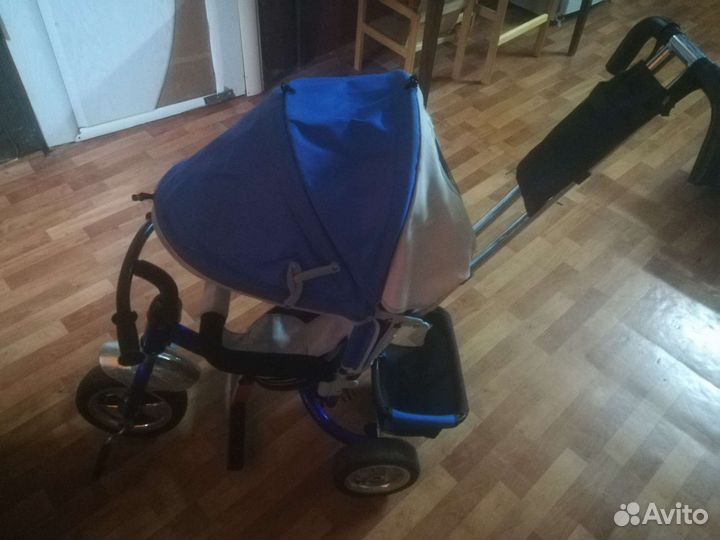 Детский трехколесный велосипед с ручкой