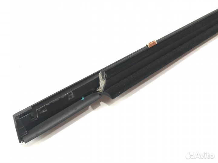 Молдинг передний правый Mercedes C W203