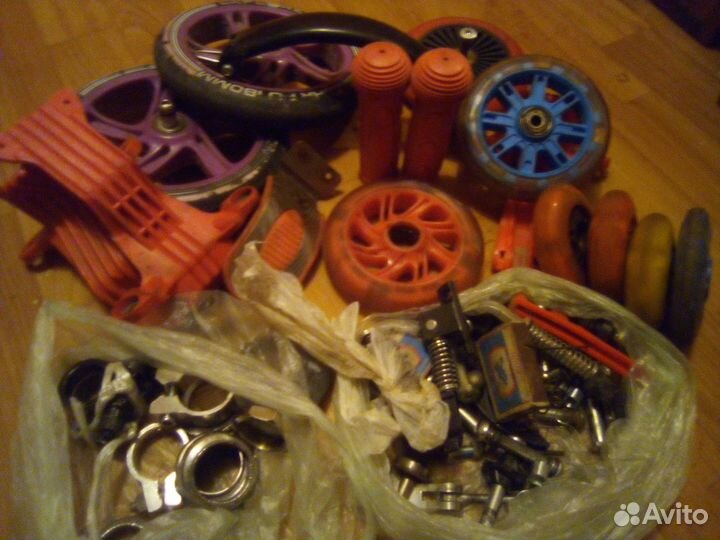 Детали запчасти для ремонта самоката