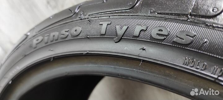 Bridgestone TS-02 235/35 R19