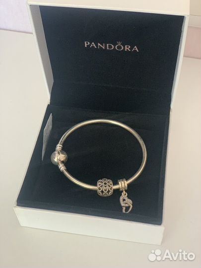 Украшение браслет и шармы