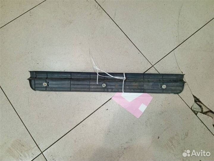 Накладка порога (внутренняя) передняя правая Niss