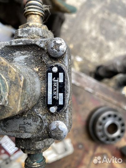 Volvo 1581929 клапан