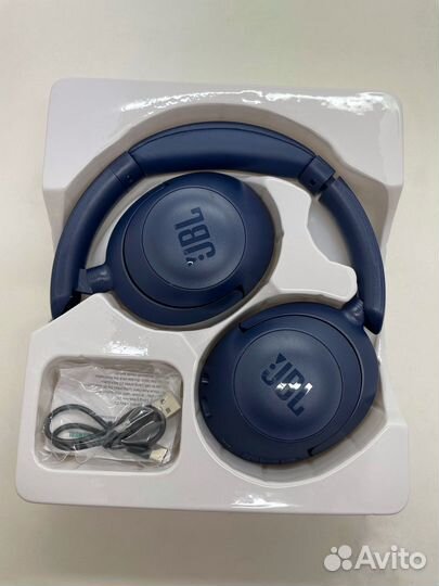 Беспроводные наушники JBL Tune 900BT