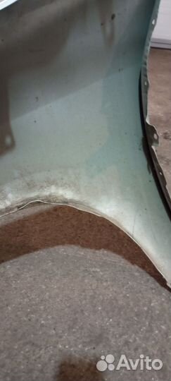 Крыло переднее правое toyota land cruiser 200