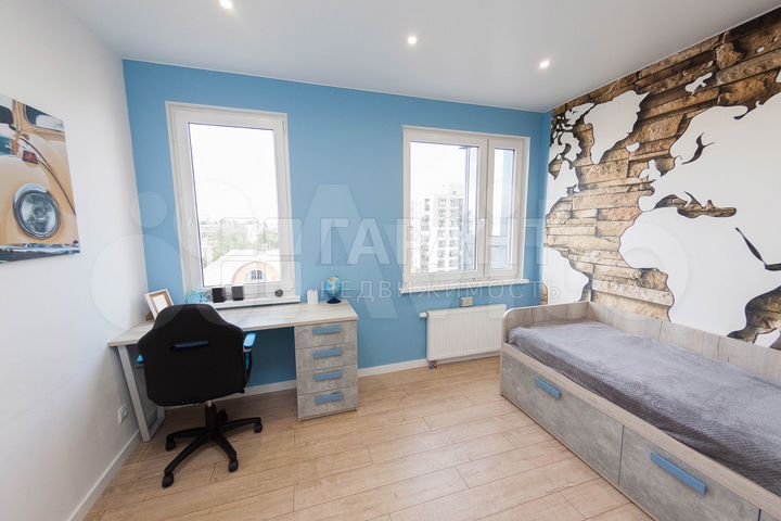 4-к. квартира, 90 м², 8/9 эт.