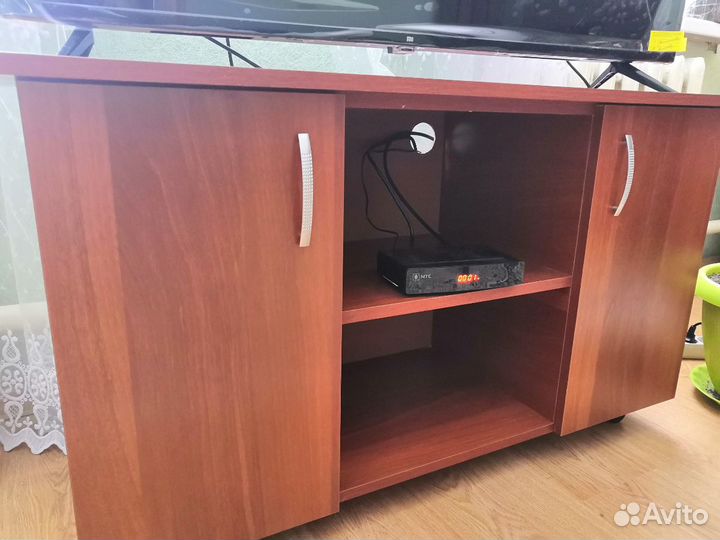 Тумба под телевизор