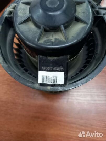 Мотор отопителя F15E Nissan Juke