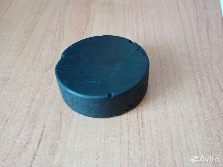 Шайба хоккейная бу