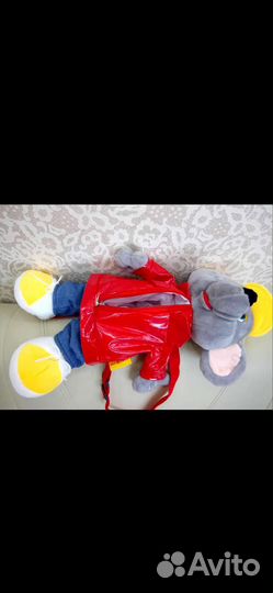 Мышонок рюкзачок