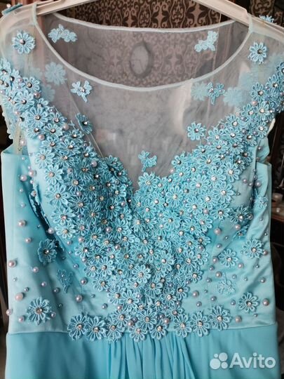 Вечернее платье