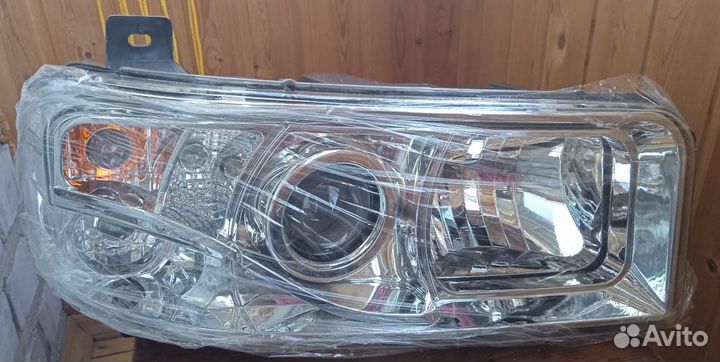 Фара маз правая с дхо 112.10.30.3711