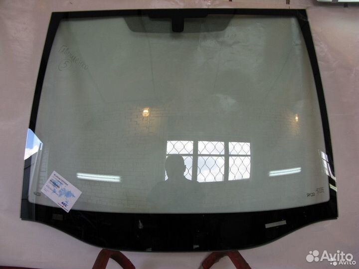 Лобовое стекло