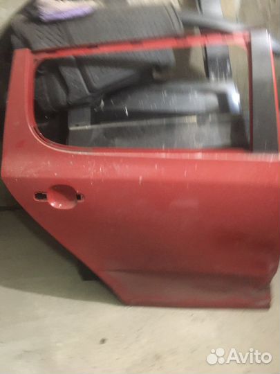 Skoda fabia 2 дверь задняя правая