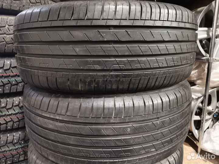 Goodyear EfficientGrip Performance 215/55 R17