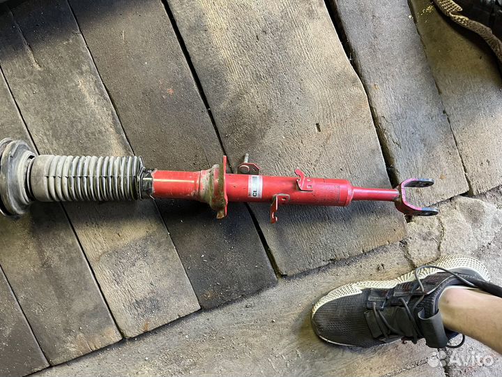 Стойки амортизатора и пружины Skyline v35