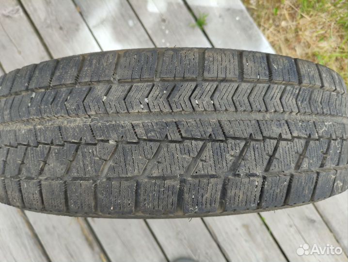 Bridgestone Blizzak VRX 175/70 R14 84Q