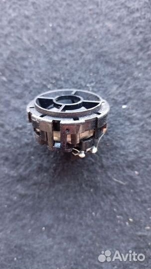 Динамик в крышку зеркала Ford Focus II