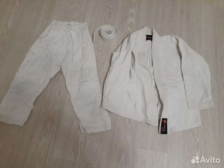 Костюм для тхэквондо