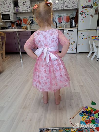 Нарядное платье для девочки 92-98