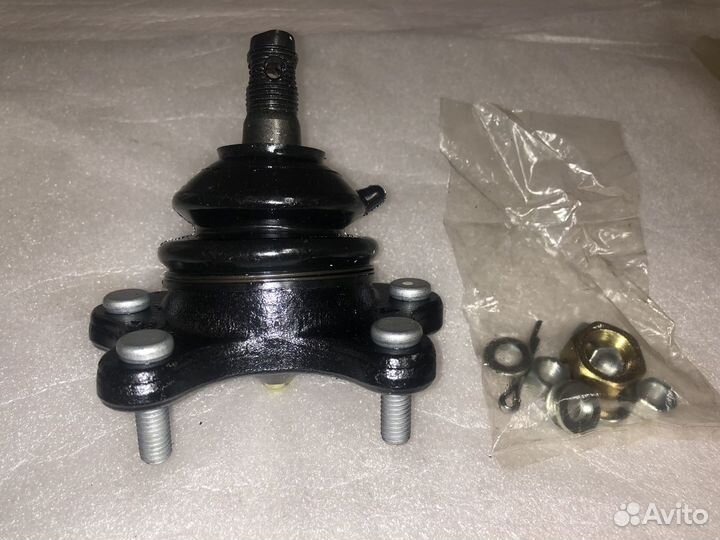 Шаровая опора верх toyota hilux 4336039085