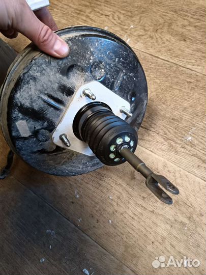 Вакуумный усилитель тормозов Renault Sandero 2