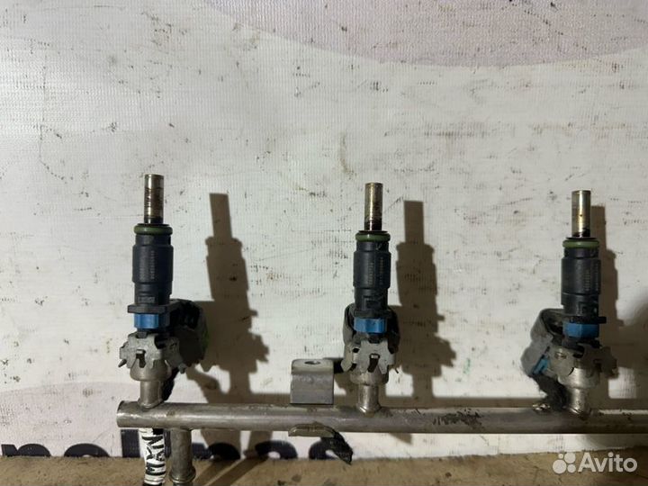 Форсунка топливная Chevrolet Aveo / Cruze J300