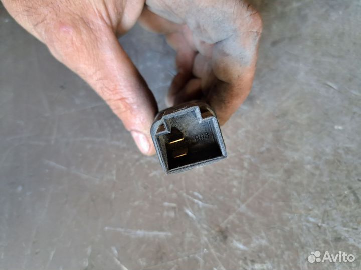 Датчик стоп-сигнала Chevrolet Lacetti