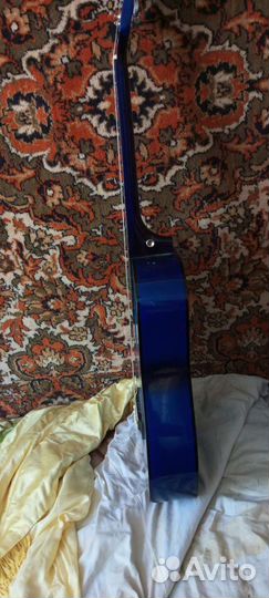 Акустическая гитара