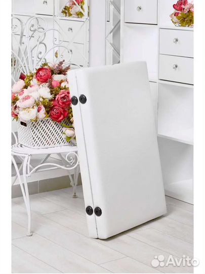 Кушетка косметическая