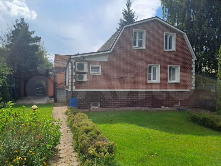 Дом 235 м² на участке 7,8 сот.