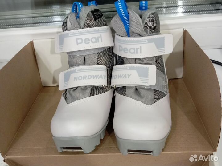 Лыжные ботинки