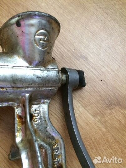 Мясорубка ручная чугунная